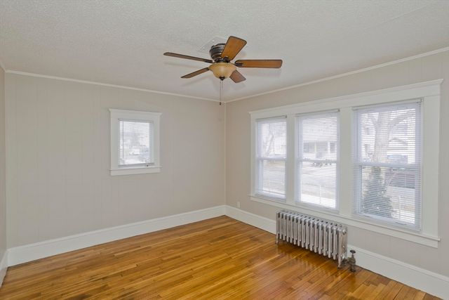 36 Daniel St, Springfield, MA 01151