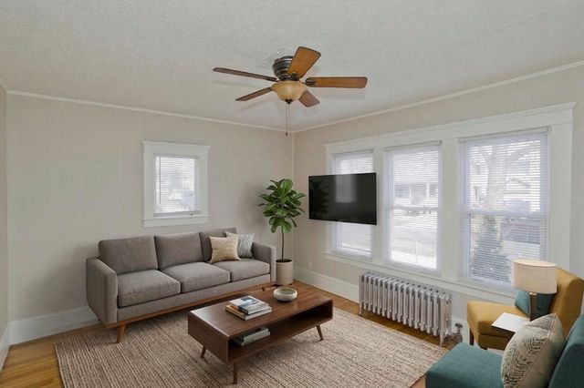 36 Daniel St, Springfield, MA 01151