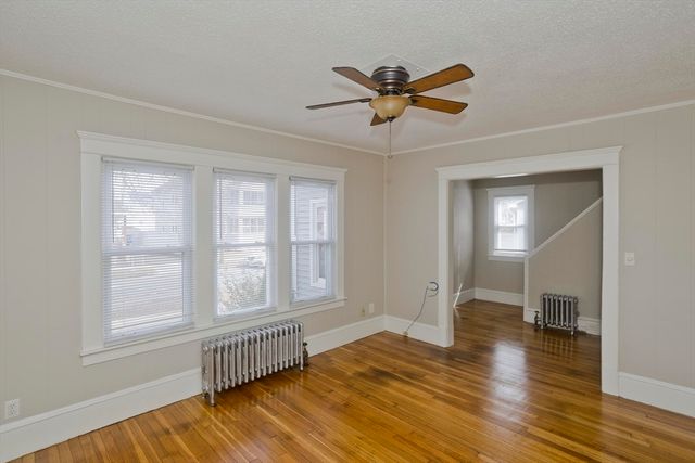 36 Daniel St, Springfield, MA 01151