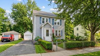 36 Daniel St, Springfield, MA 01151