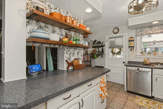 1113 W MILL ST, Quakertown, PA 18951