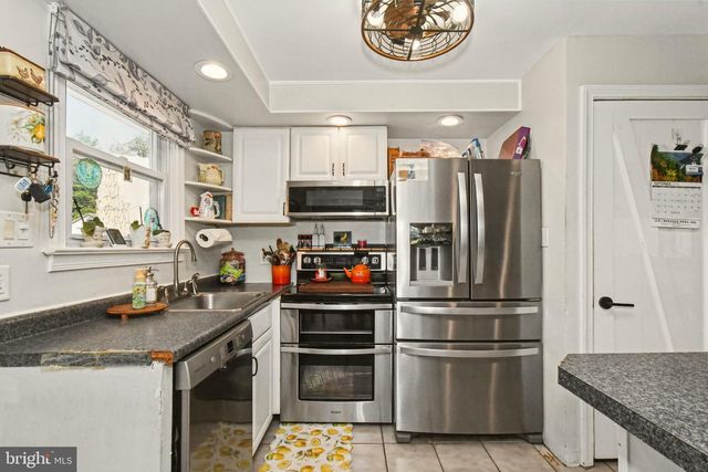 1113 W MILL ST, Quakertown, PA 18951