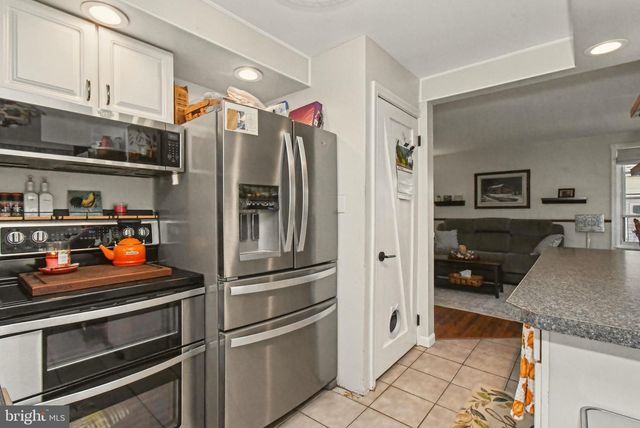 1113 W MILL ST, Quakertown, PA 18951