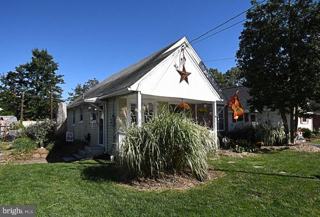 1113 W MILL ST, Quakertown, PA 18951