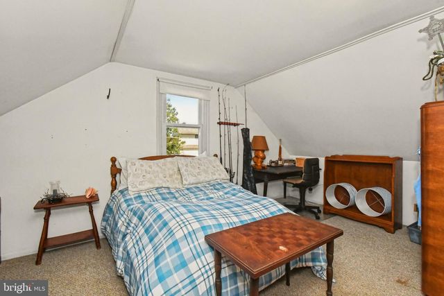 1113 W MILL ST, Quakertown, PA 18951