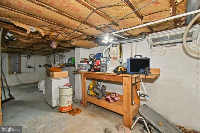 1113 W MILL ST, Quakertown, PA 18951