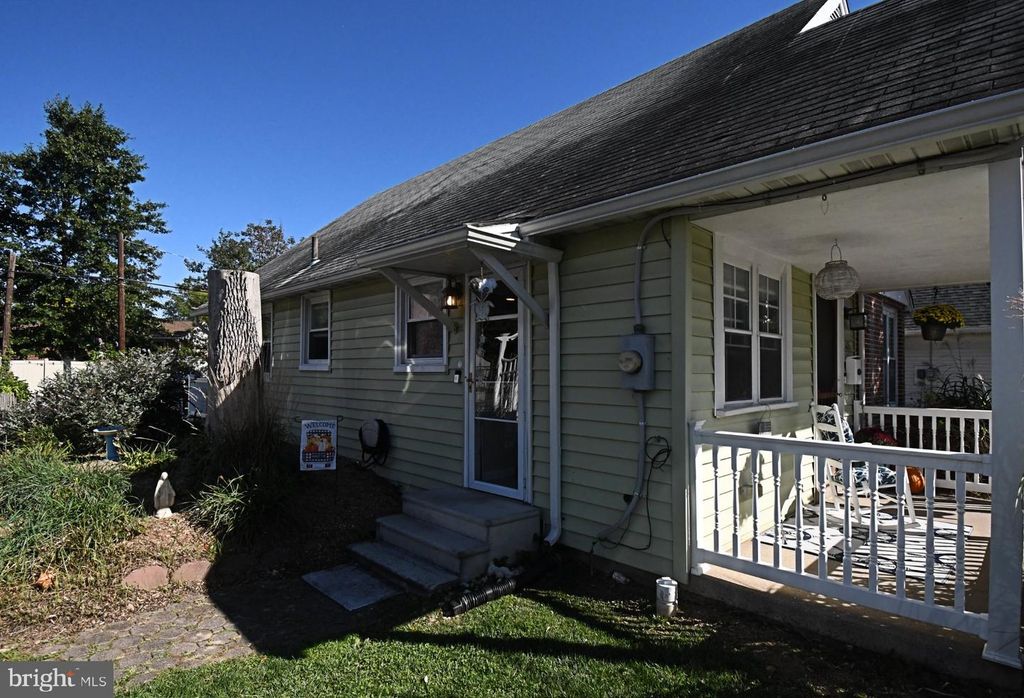 1113 W MILL ST, QUAKERTOWN, PA 18951 — photo 4