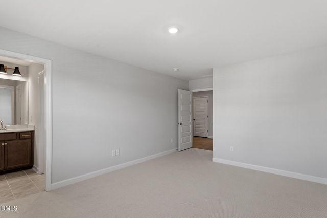 3015 Dog Rose Drive 170, Durham, NC 27703