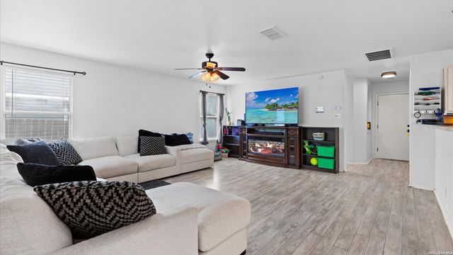 3616 Blakely St, Schertz, TX 78154