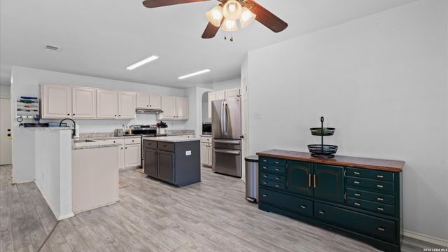 3616 Blakely St, Schertz, TX 78154