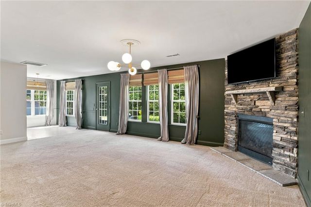 3687 Hayfield Court, Thomasville, NC 27360