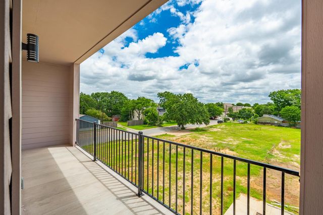 510 S Oconnor Road, Irving, TX 75060