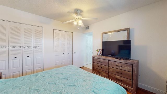 7877 Golf Cir Dr 304, Margate, FL 33063