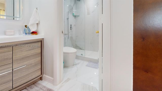7877 Golf Cir Dr 304, Margate, FL 33063