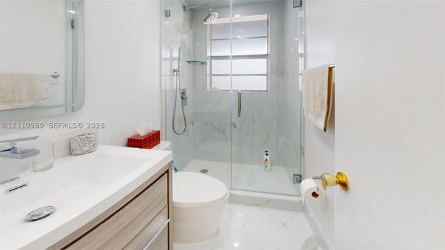 7877 Golf Cir Dr 304, Margate, FL 33063