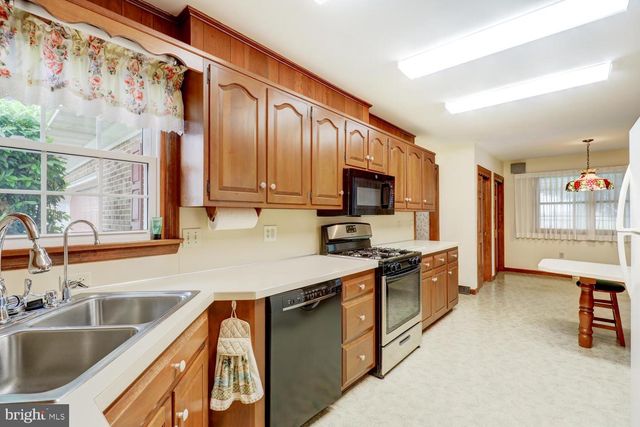 771 E OREGON RD, Lititz, PA 17543