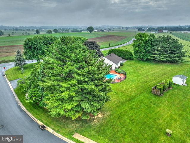 771 E OREGON RD, Lititz, PA 17543