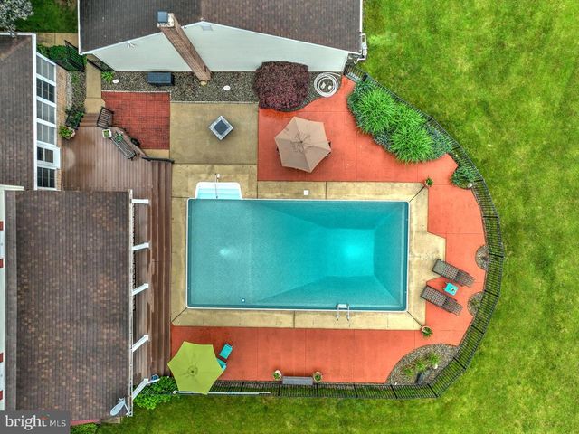 771 E OREGON RD, Lititz, PA 17543