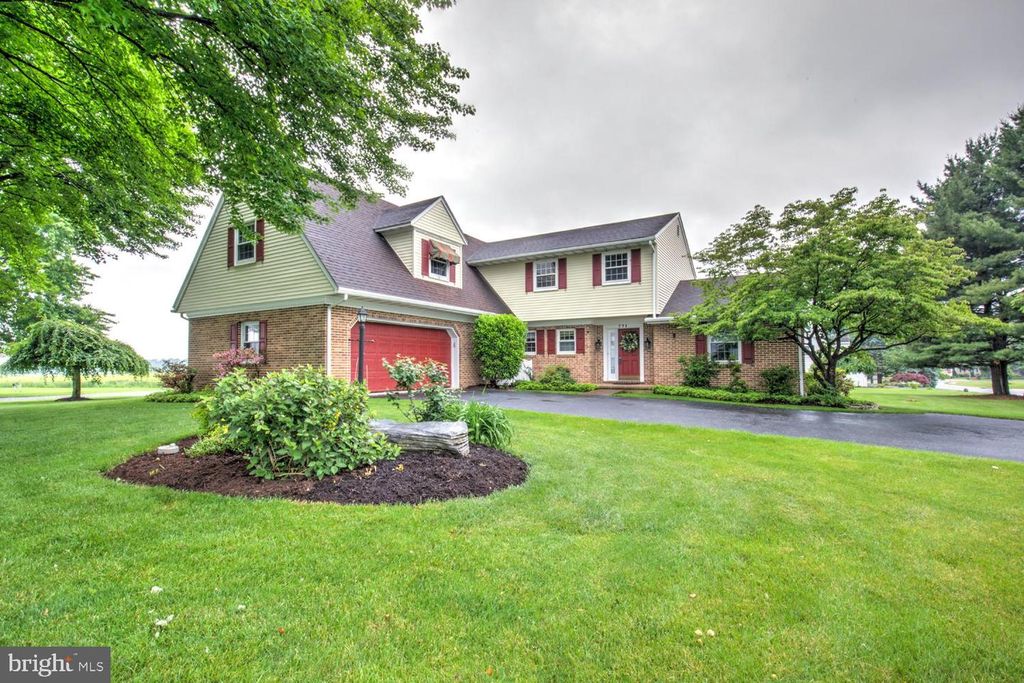 771 E OREGON RD, Lititz, PA 17543
