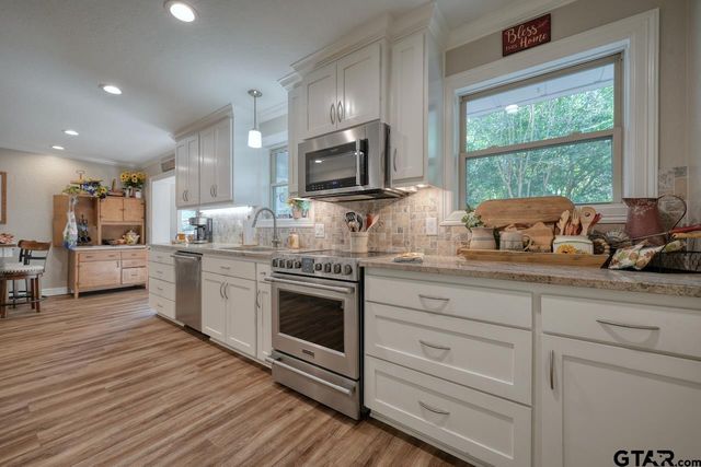 1214 Hilltop Run, Hideaway, TX 75771