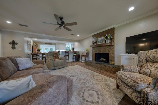1214 Hilltop Run, Hideaway, TX 75771