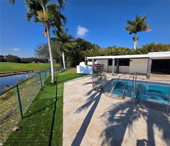 740 Conch Shell Pl, Plantation, FL 33324