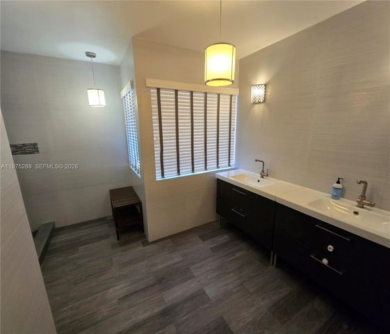 740 Conch Shell Pl, Plantation, FL 33324