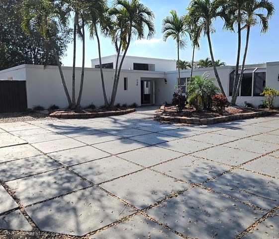740 Conch Shell Pl, Plantation, FL 33324