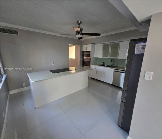 740 Conch Shell Pl, Plantation, FL 33324