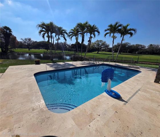 740 Conch Shell Pl, Plantation, FL 33324