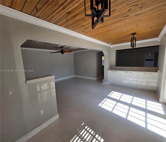 740 Conch Shell Pl, Plantation, FL 33324