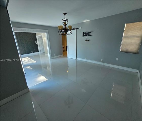 740 Conch Shell Pl, Plantation, FL 33324