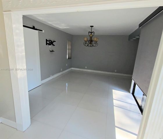 740 Conch Shell Pl, Plantation, FL 33324