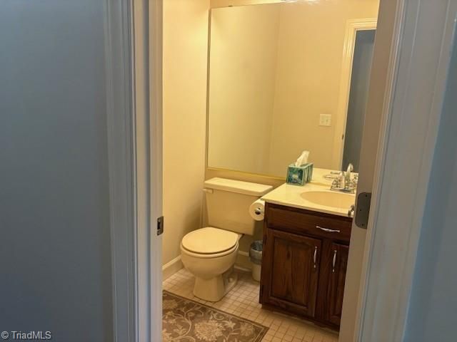 4612 Country Woods Lane, Greensboro, NC 27410