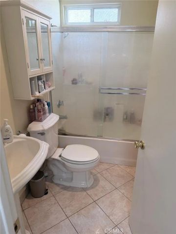 2466 Montrose Avenue 1, Montrose, CA 91020