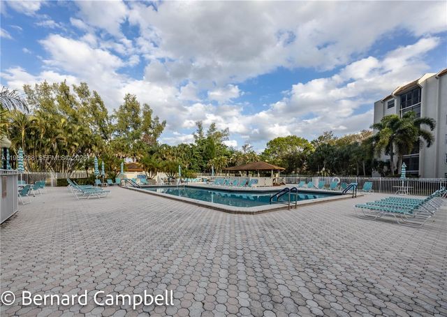 3940 Inverrary Blvd 403-A, Lauderhill, FL 33319