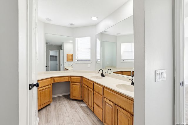 402 Thetford, San Antonio, TX 78254