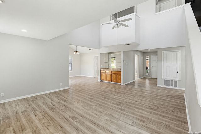 402 Thetford, San Antonio, TX 78254