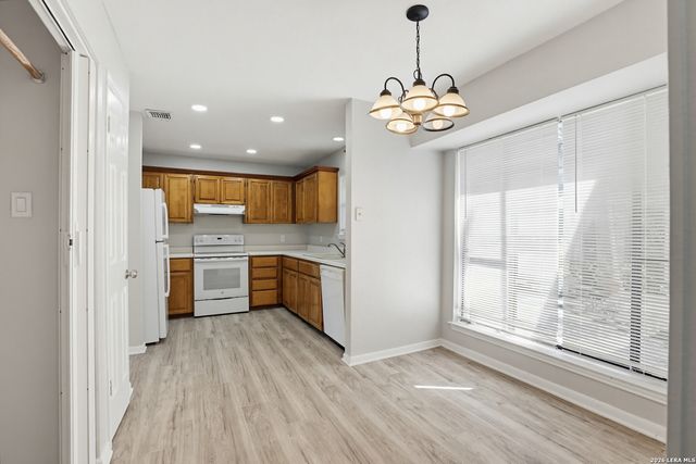 402 Thetford, San Antonio, TX 78254