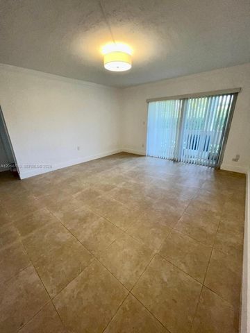 14500 SW 88th Avenue 119, Palmetto Bay, FL 33176
