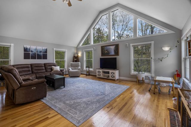 278 Long Hill Road, Dover, NH 03820