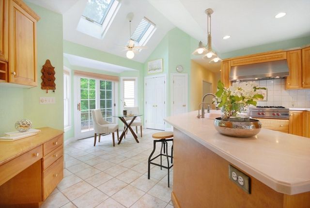 7 Proctor St, Acton, MA 01720