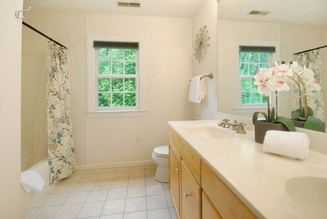 7 Proctor St, Acton, MA 01720