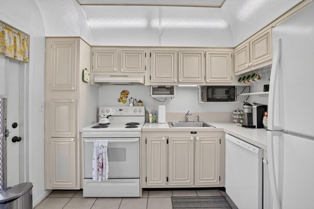1103 NW 58th Terrace 420, Sunrise, FL 33313