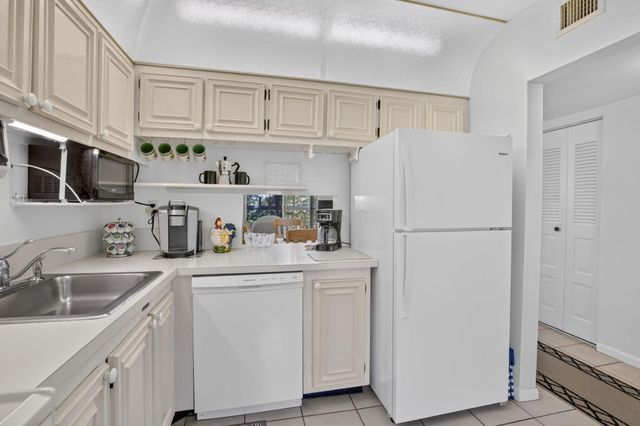 1103 NW 58th Terrace 420, Sunrise, FL 33313
