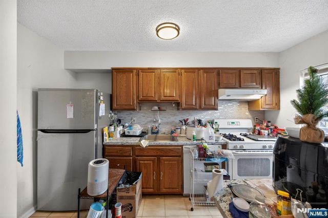 243 Johnson Avenue L4, Hackensack, NJ 07601