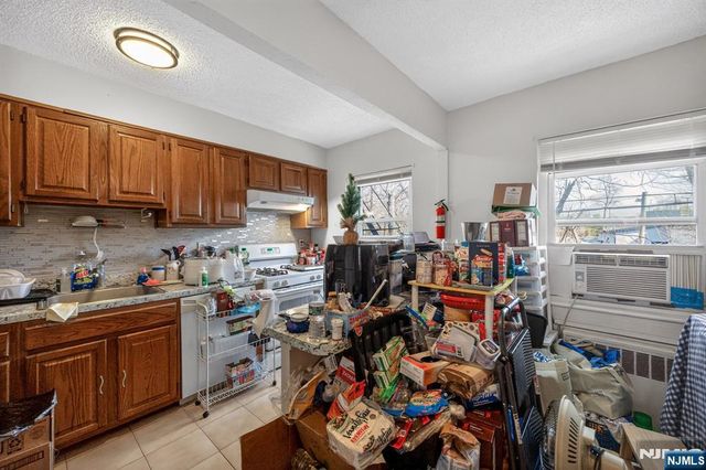 243 Johnson Avenue L4, Hackensack, NJ 07601
