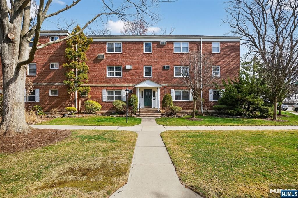 243 Johnson Avenue L4, Hackensack, NJ 07601