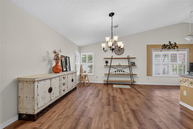 25102 MERIWEATHER ROAD, Leesburg, FL 34748