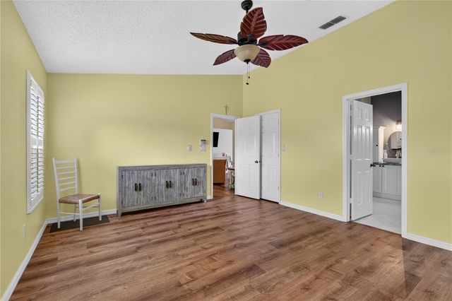 25102 MERIWEATHER ROAD, Leesburg, FL 34748